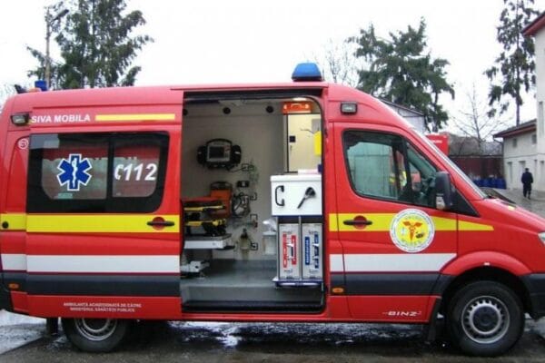 O femeie a fost lovită pe trecerea de pietoni în Câmpia Turzii