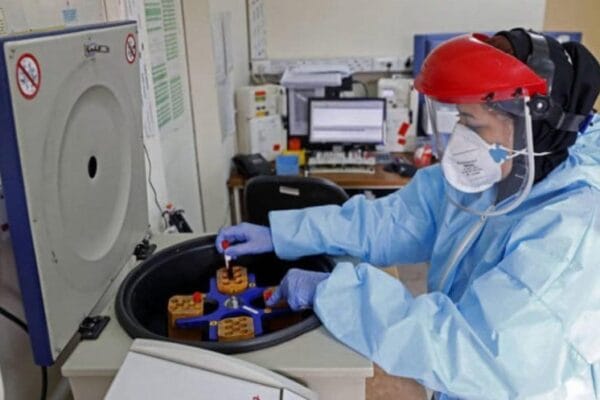 Teste contra cost la Spitalul Clinic Județean de Urgență Cluj-Napoca pentru identificarea persoanelor care au fost infectate cu Covid 19