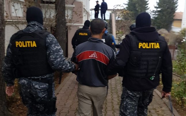 De ce a fost condamnat clujeanul suspectat de coronavirus! A aruncat cu urină după medici