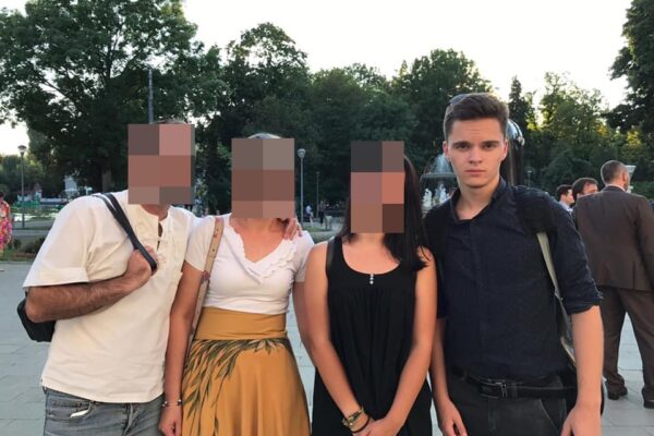 Dosar penal pentru tânărul care a urinat în lacul Chios!