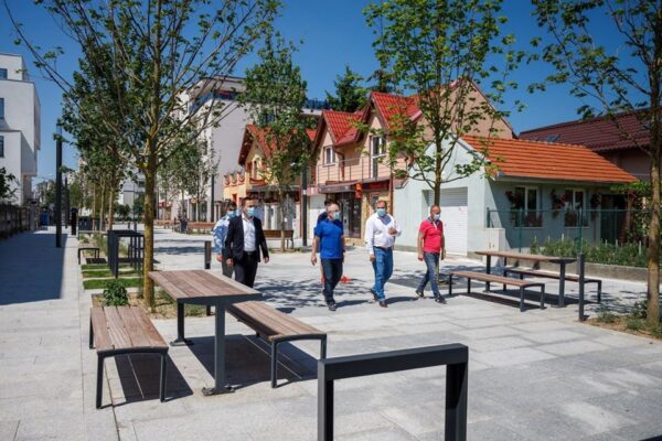 Imaginea inconștienței la Cluj! Viceprimarul pe străzi, soția infectată cu Covid19!