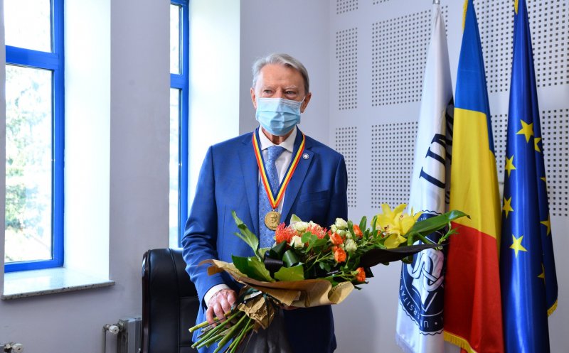Profesorul Nicolae Hâncu a primit medalia „Iuliu Hațieganu” din partea UMF Cluj