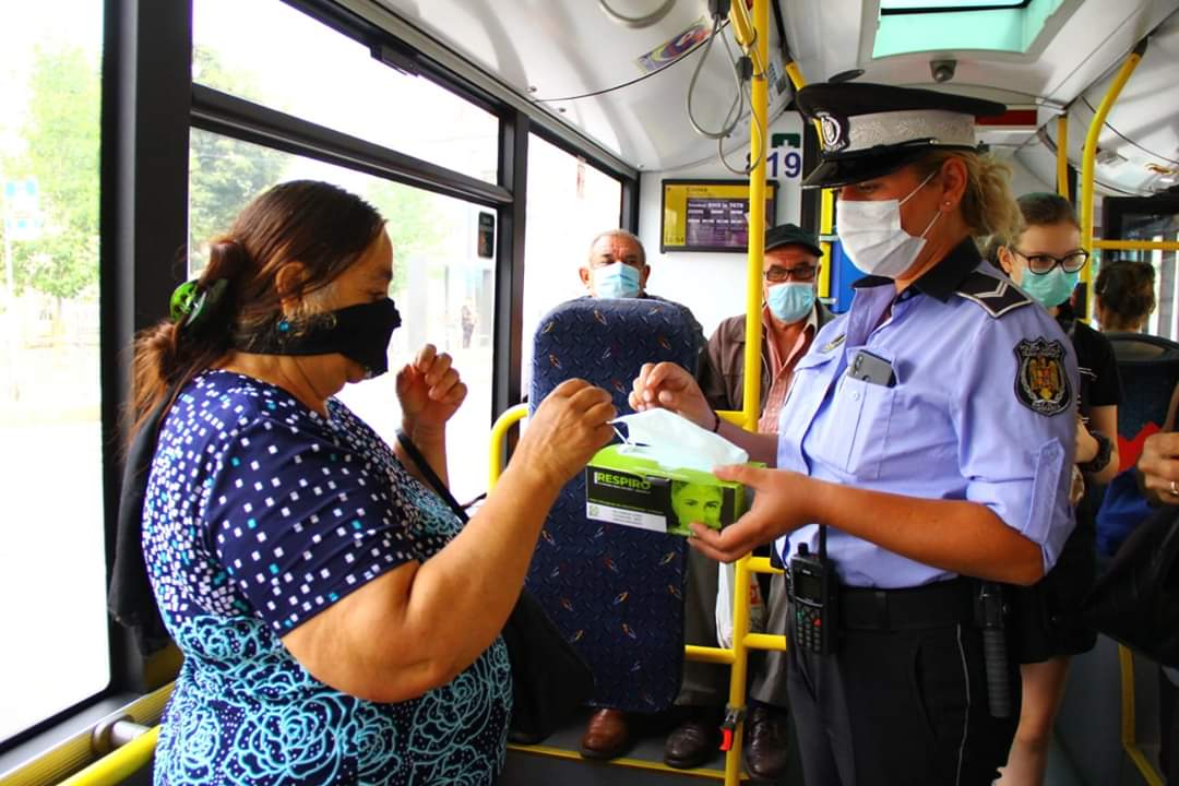 Razie a polițiștilor locali în mijloacele de transport în comun pentru depistarea clujenilor fără mască