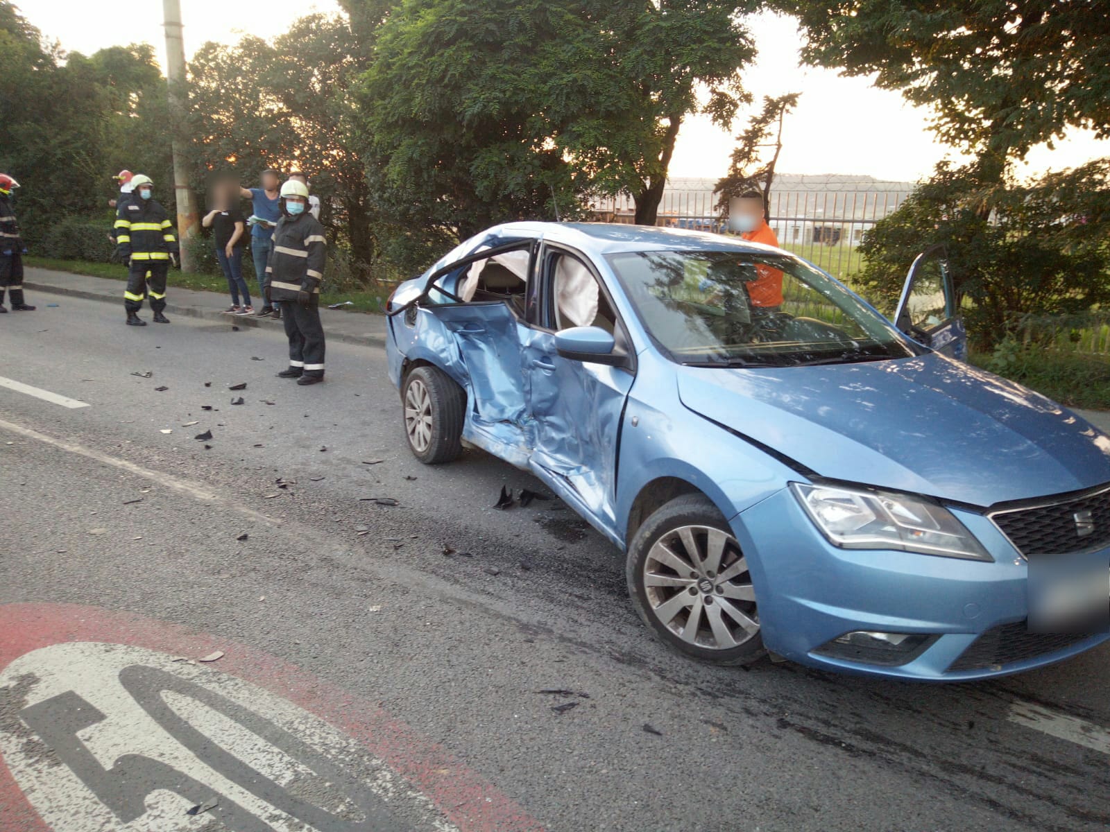 Accident grav pe strada Traian Vuia! Cinci persoane au fost transportate la spital