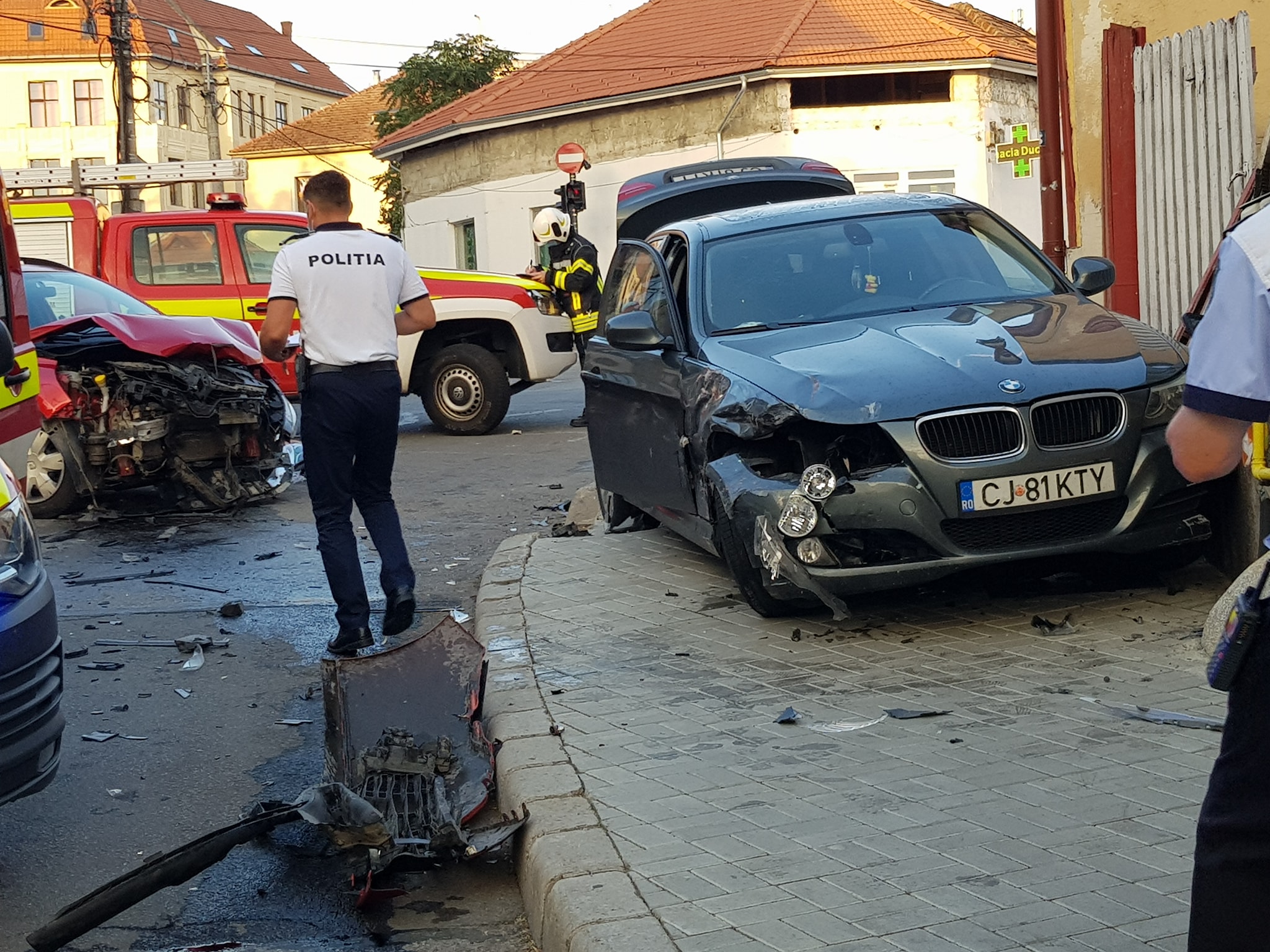 Accident pe str. Victor Babeș în această dimineață – FOTO