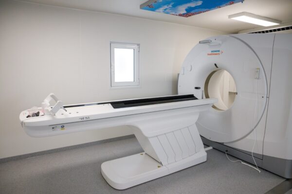 Echipamente medicale în valoare de 16 milioane de lei, achiziționate pentru Spitalul Clujana, iar 10 milioane vor fi investiți în dotarea altor spitale clujene