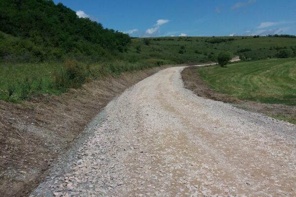 S-au demarat lucrări de întreținere pe drumul judeţean 109V Satu Lung – Giula