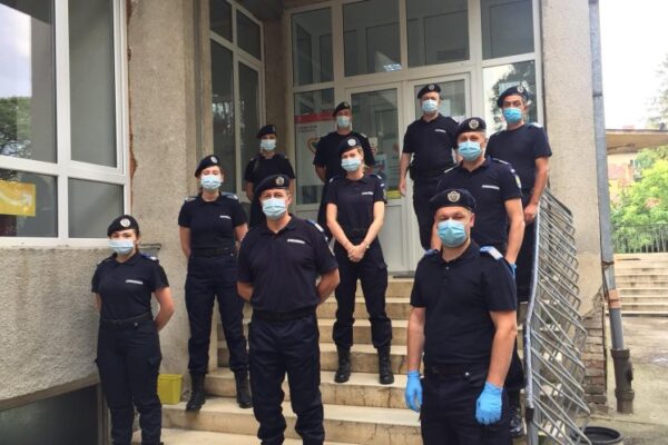 Jandarmii clujeni au donat sânge și au îndemnat lumea să le urmeze exemplul