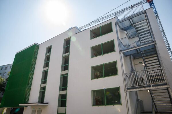 Noul parking de pe strada Primăverii din Mănăștur este gata și a intrat în faza recepției finale! Va avea 379 de locuri de parcare