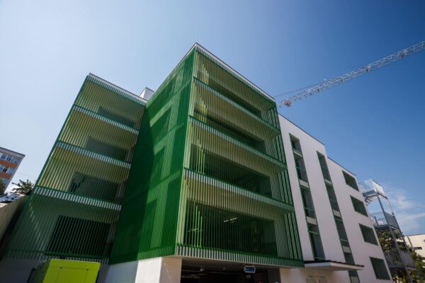 Un nou parking finalizat la Cluj-Napoca. Urmează încă trei