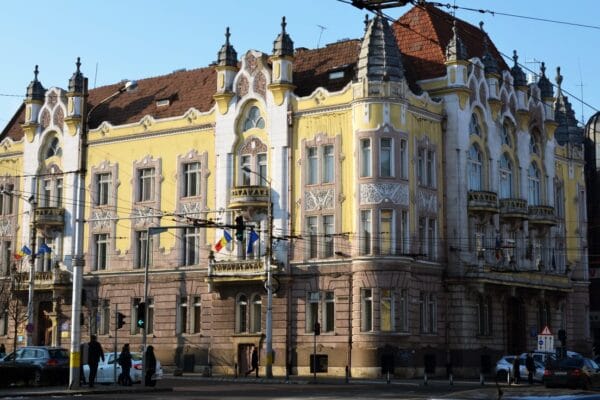 ISTORIA Clujului – Când a fost ridicată clădirea care găzduiește sediul Prefecturii Cluj?