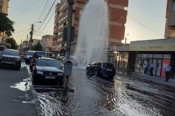 Noua fântână arteziană de pe str. Dâmboviței – FOTO