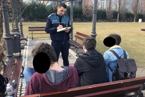 Elevii chiulangi din Cluj-Napoca, în atenția polițiștilor clujeni. Au fost efectuate controale în școli