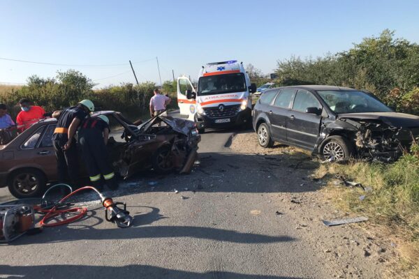 Accident grav la Câmpia Turzii. O femeie a murit pe loc