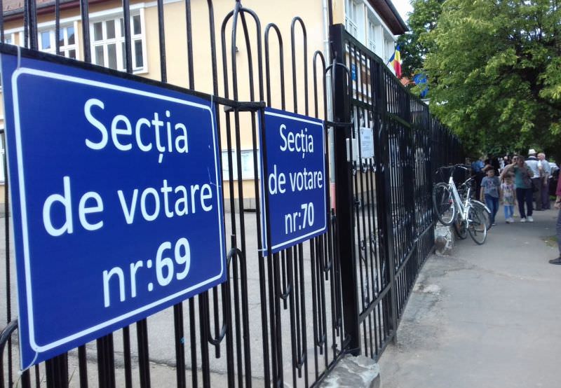 Se închid școlile din Cluj în care sunt secții de votare timp de 3 zile, iar elevii vor face cursuri online