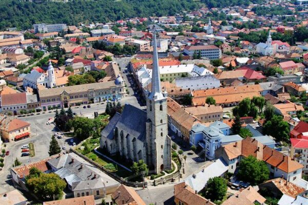 Orașele Gherla și Dej sunt la un pas de a fi închise! Autoritățile vorbesc de creșterea alarmantă a numărului de cazuri!