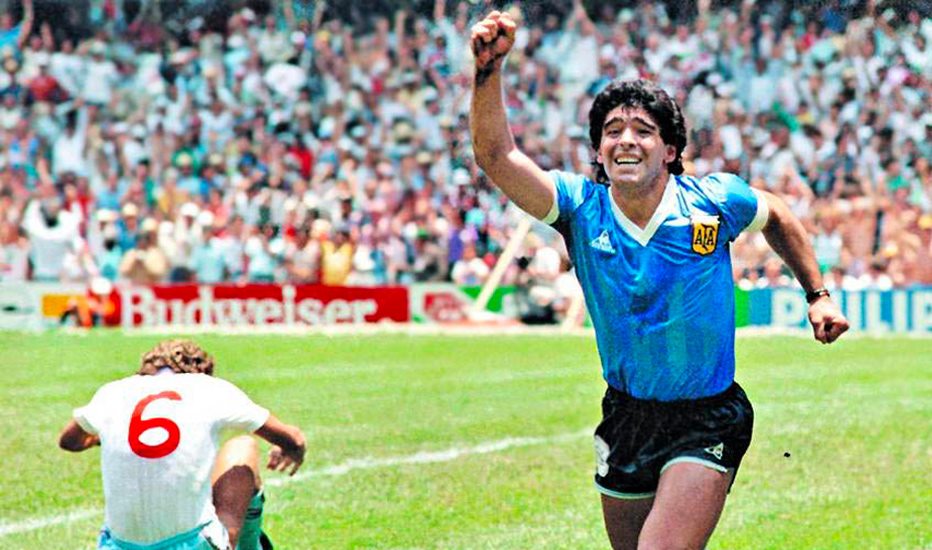 Legendarul Diego Armando Maradona a urcat la ceruri, la vârsta de 60 ani