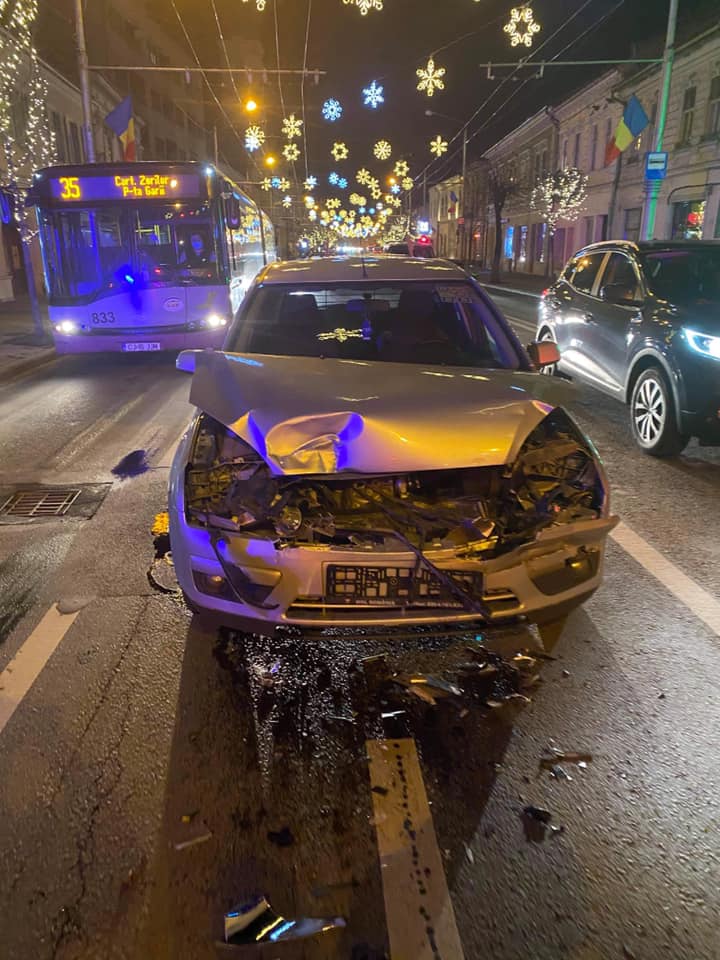 ACCIDENT în noaptea de Revelion lângă Melody – FOTO