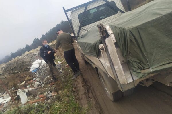 Clujean care depozita ilegal deșeuri pe domeniul public, prins în flagrant de poliția locală! Aviz amatorilor