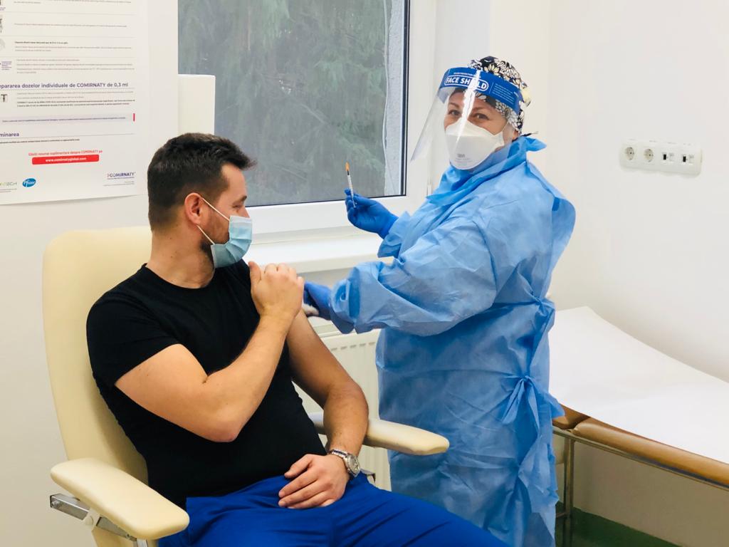 Anunț important de la Guvern! Cine se poate vaccina în etapa a doua!