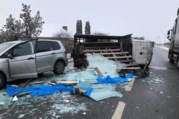 Accident grav pe șoseaua Cluj Est. Circulația spre Apahida a fost blocată.