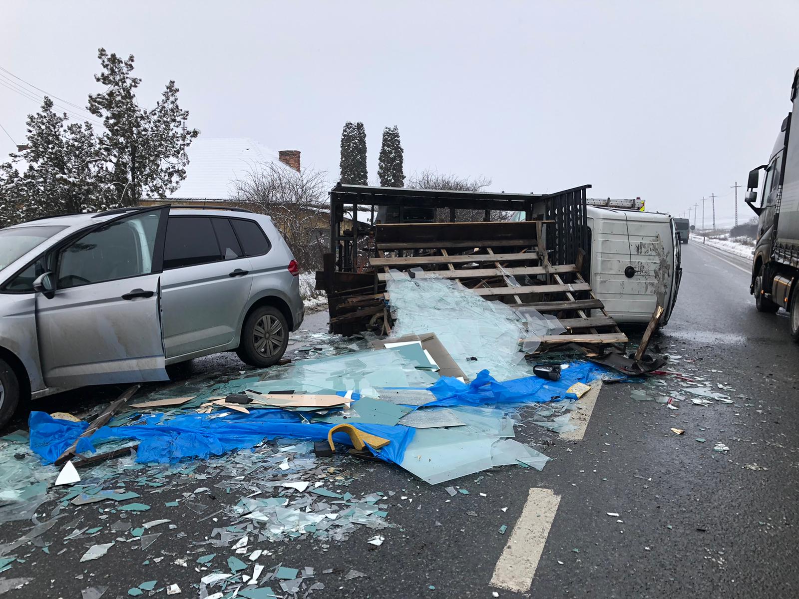 Accident grav pe șoseaua Cluj Est. Circulația spre Apahida a fost blocată.