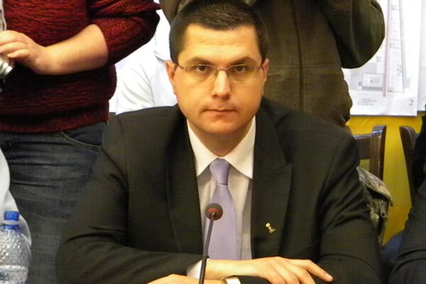 Demiterea lui Petre Șușcă de la șefia Spitalului Județean agită spiritele. Un deputat PNL l-a interpelat pe ministrul USR
