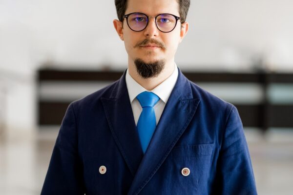 USR-PLUS Cluj trimite un nou consilier județean pentru a-i lua locul deputatului Radu Molnar