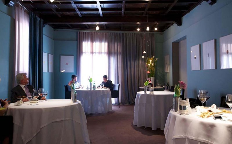 Se cere redeschiderea de urgență a restaurantelor la interior