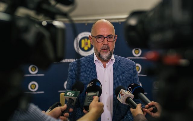 Scandalul Prefectului UDMR de Cluj se ascute. Boc pus împotriva lui Bolojan