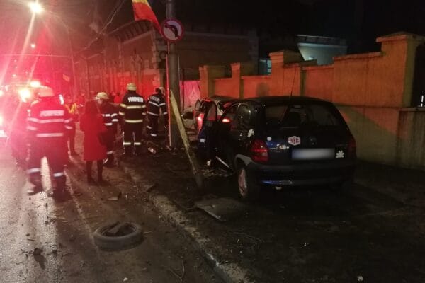 ACCIDENT în centrul Clujului aproape de Platinia între două autoturisme sâmbătă seara – FOTO