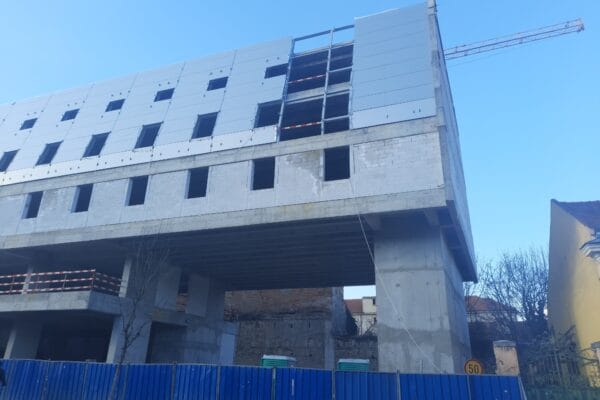 Petiție semnată de peste 1000 de clujeni, inițiată de un matematician pentru respectarea patrimoniului cultural, artistic și istoric al al Clujului