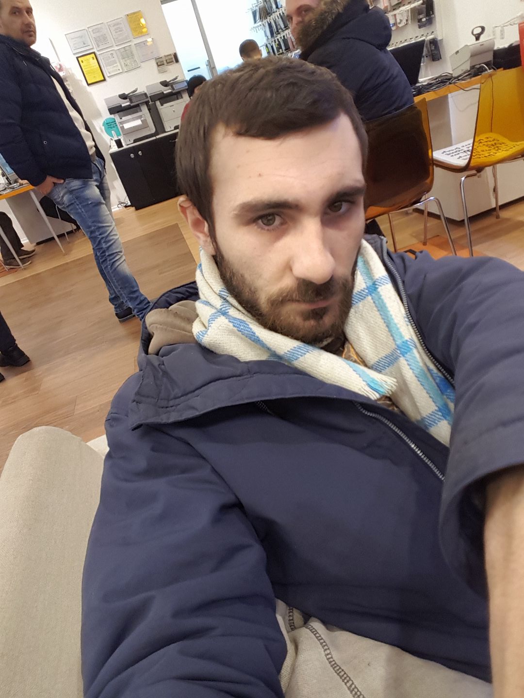 Tânărul care și-a ucis mama a fost arestat! Era în sevraj și avea halucinații