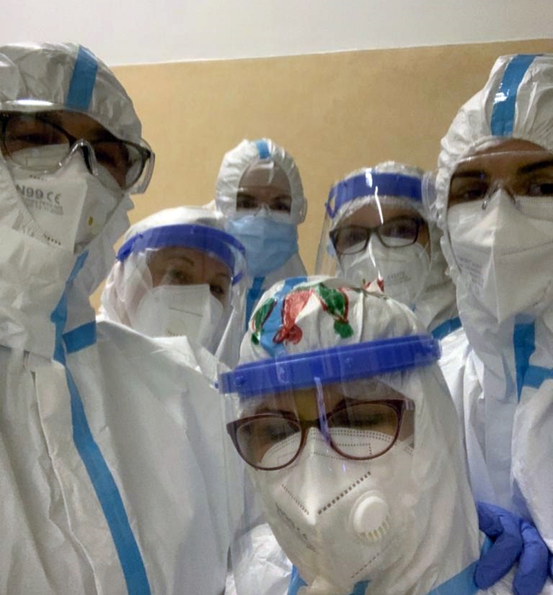 Deși are 30 de ani, a stat o lună de zile la terapie intensivă. Medicii clujeni au salvat o pacientă infectată cu Covid19