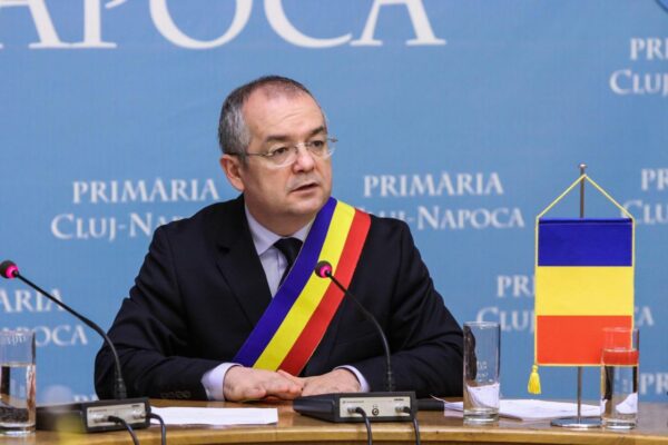 Boc: „Trebuie să rezistăm lunile aprilie și mai. Situația este aproape de pragul critic”