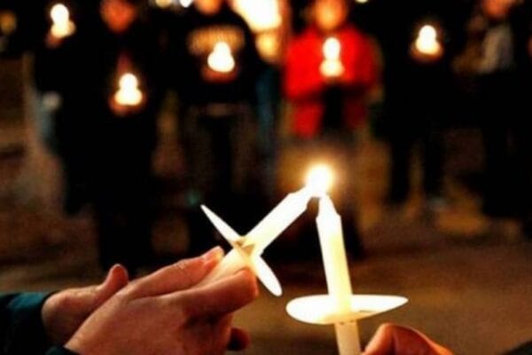 Se poate merge la Slujba de Înviere. Circulația ar putea fi permisă până la ora 2 noaptea