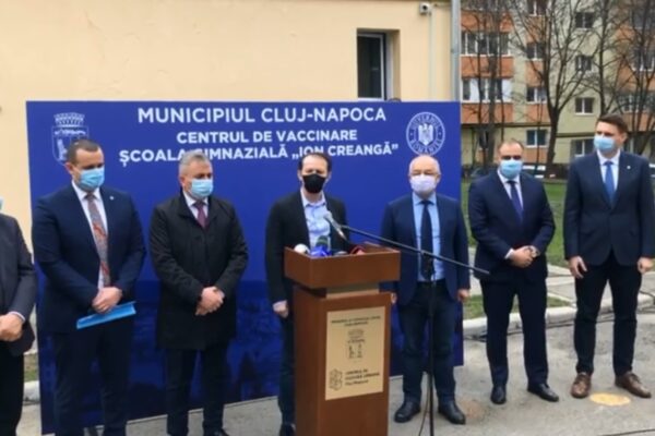 Premierul Florin Cîțu, la Cluj: „Românii trebuie să se vaccineze dacă vor să scăpăm de pandemie”