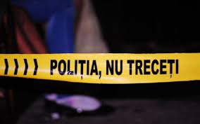 Un bărbat din Gherla a murit după ce a căzut de la etajul unui bloc