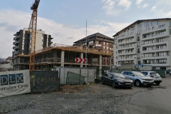 Haosul urbanistic de pe strada Edgar Quinet din „orașul de cinci stele”, ignorat de autorități. Locuitorii au ajuns la capătul răbdărilor
