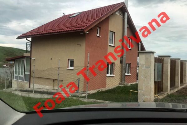 EXCLUSIV! Cum arată casa lui Emil Boc de la Câmpenești. Nu e palat