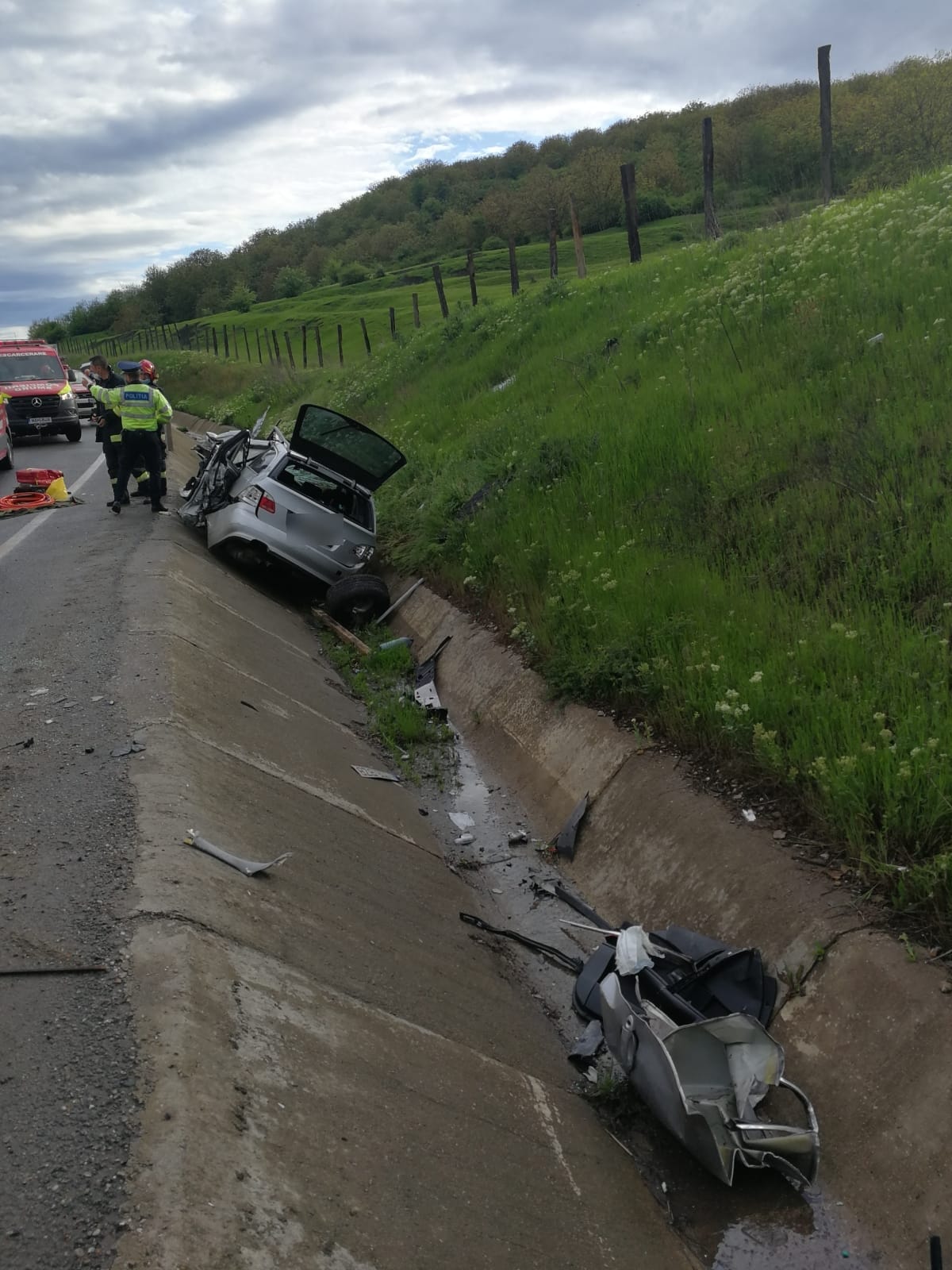 Accident pe centura Vâlcele – Apahida. A ajuns cu mașina în rigolele ”antitanc” din zona respectivă
