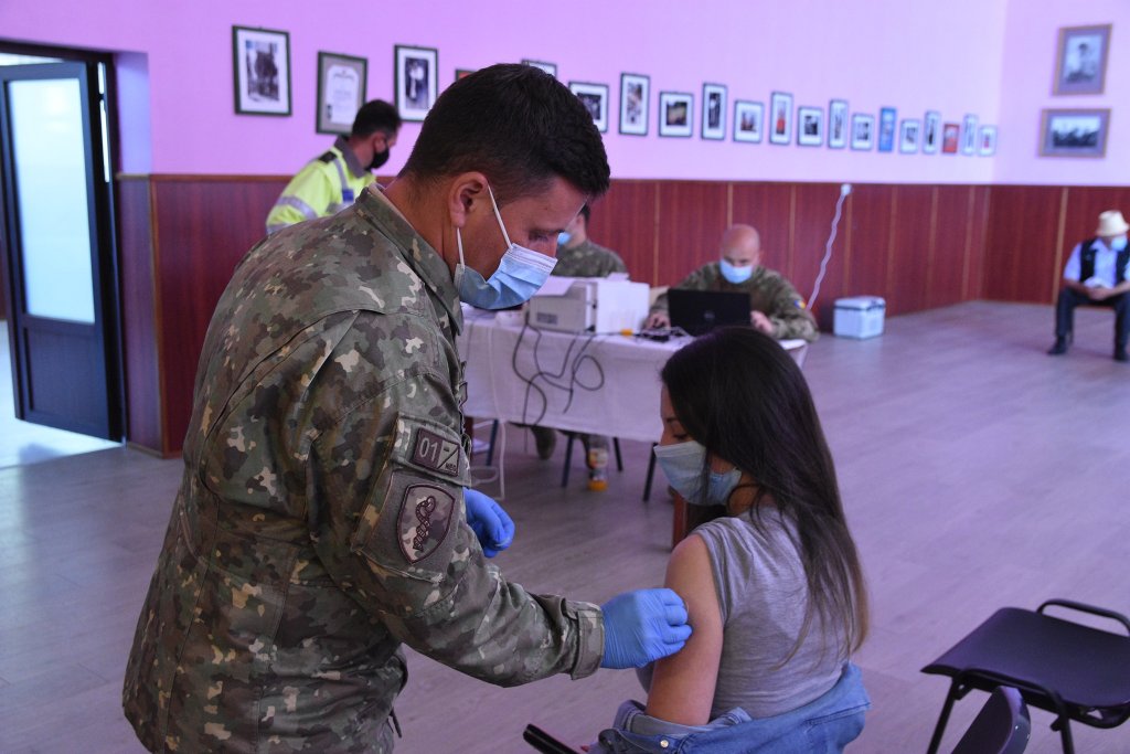 Aproximativ 14.000 de clujeni s-au imunizat anti-COVID în ultimele zile. Emil Boc: „Îi felicit pentru că au înțeles importanța vaccinării”