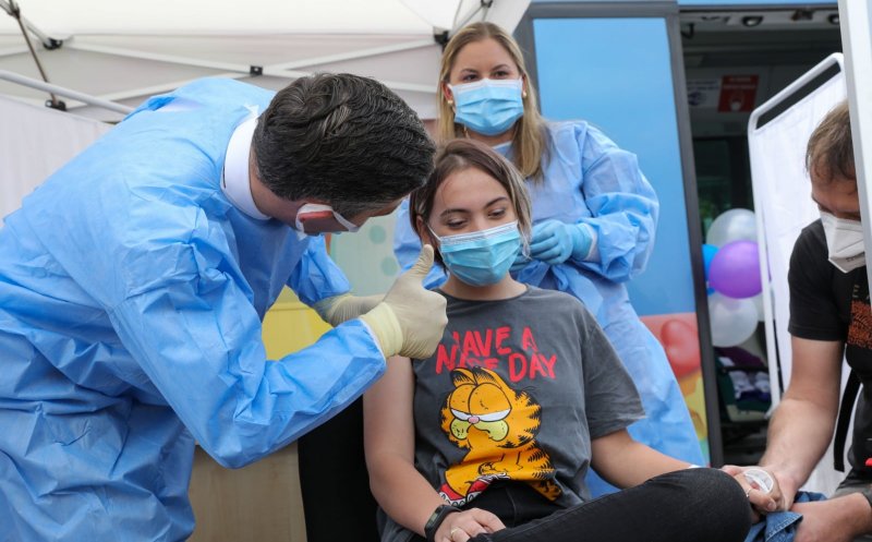 România a ajuns la aproape 4.000.000 de persoane s-au vaccinat complet! Câți sunt la Cluj?
