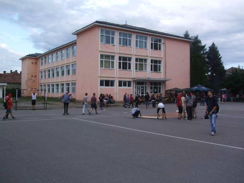 Boc le declară război directorilor de școli care nu deschid curțile și îi amenință cu demisia