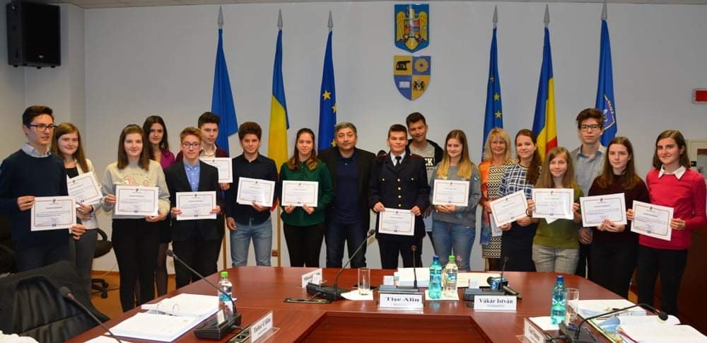 Elevii de 10 ai Clujului la BAC 2021 și Evaluare Națională, premiați de Consiliul Județean