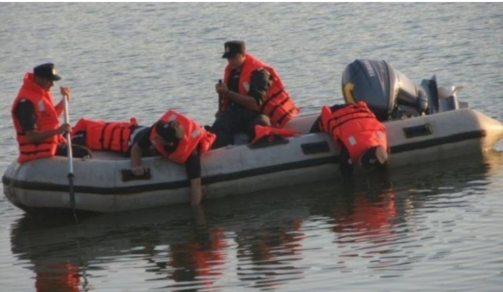 Un cadavru a fost observat în Someș, în zona podului Garibaldi. Pompierii caută persoana care s-a înecat