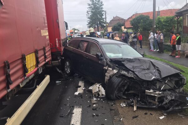 Zona Luncani a devenit una deosebit de periculoasă pentru traficul auto. Accident grav