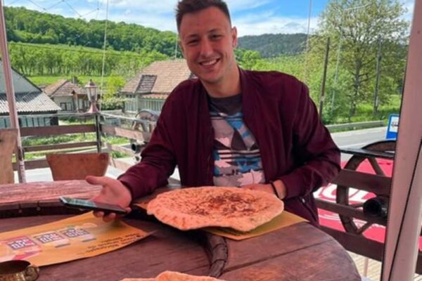 Tânărul din Dej care aștepta o inimă a murit. Sistemul medical românesc și birocrația au mai învins o dată