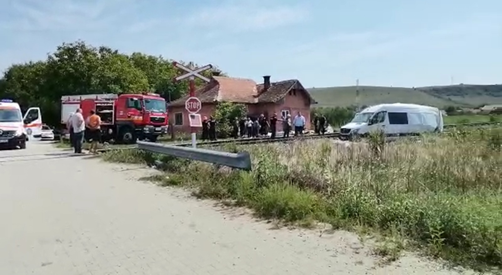 Accident feroviar la Urișor – Dej. O dubiță a fost spulberată de un tren VIDEO