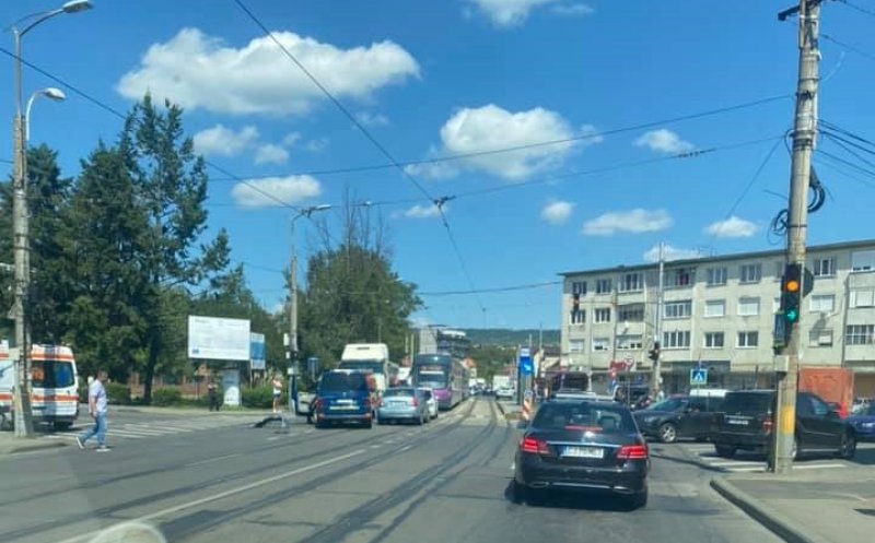 ACCIDENT grav pe str. Oașului. Bărbat de 70 de ani, transportat la spital